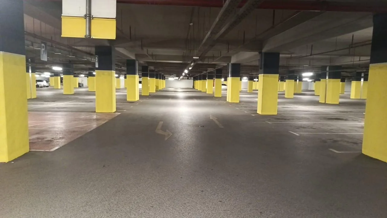 Kapalı otopark zemin kaplama ve yön işaretleme - Alera
